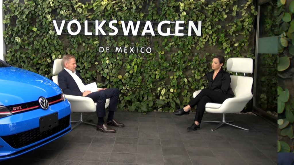 The president of Volkswagen of Mexico talks about reforming electricity
