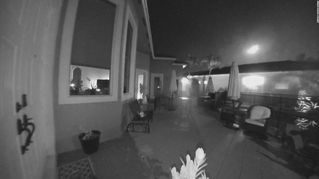 Video of a meteor fall in Florida