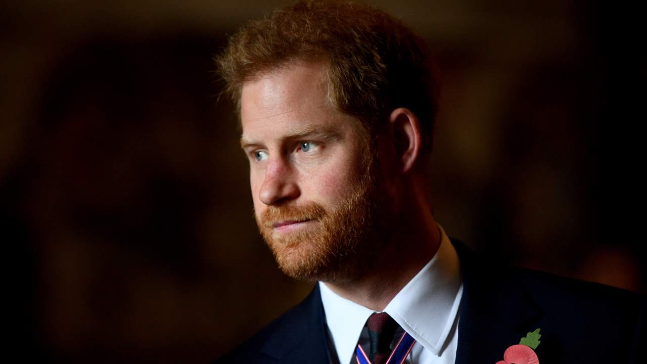 Prince Harry deals the final blow to Elizabeth II: he will publish his autobiography in 2022