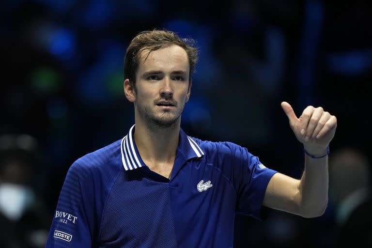 Russia's Daniil Medvedev celebrates defeating Norway's Casper Ruud in the semi-finals of the ATP Finals in Tours, 6-4, 6-2.