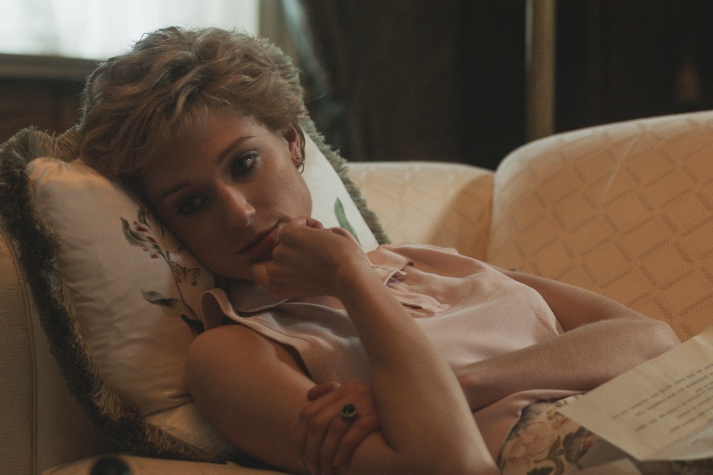 Elizabeth Debicki as Princess Diana in "the crown" The fifth season relaxes and looks glamorous.