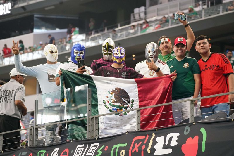 File photo of Mexican fans during their team's friendly match against Nigeria in the United States.  AT&T Stadium, Arlington, Texas, USA.  May 28, 2022. Credit Committed to USA Today / Chris Jones