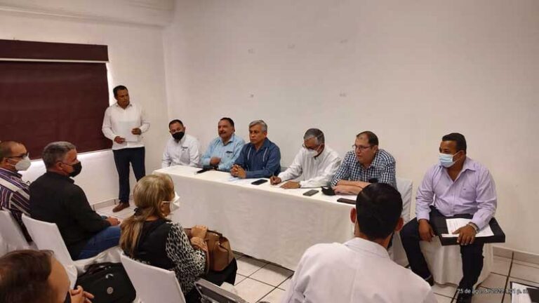 The governor of Nayarit declared that the purpose of these contracts was to cover the Cubans' need for medical professionals in different regions of Mexico.