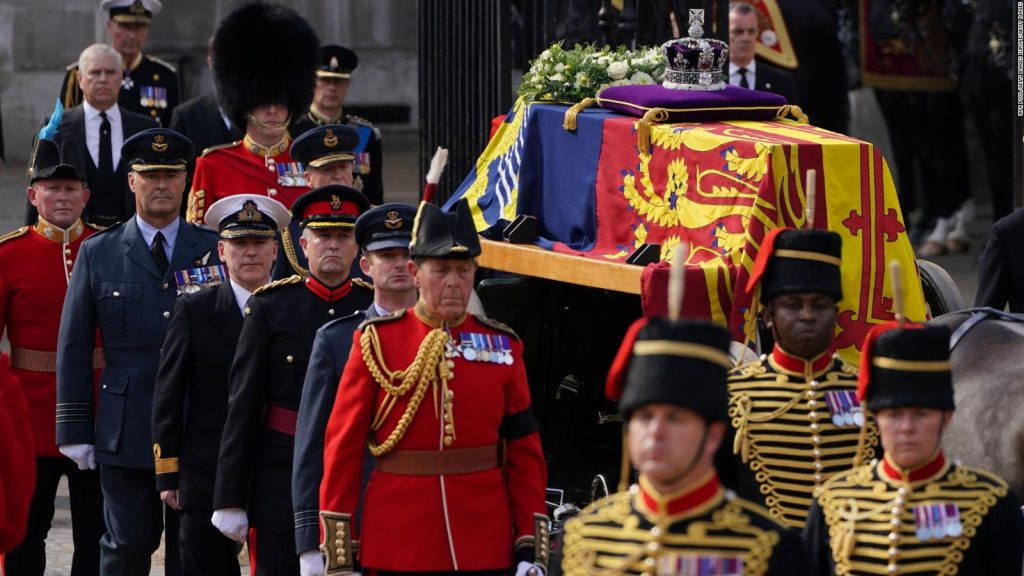 Who is invited to Elizabeth II's funeral?